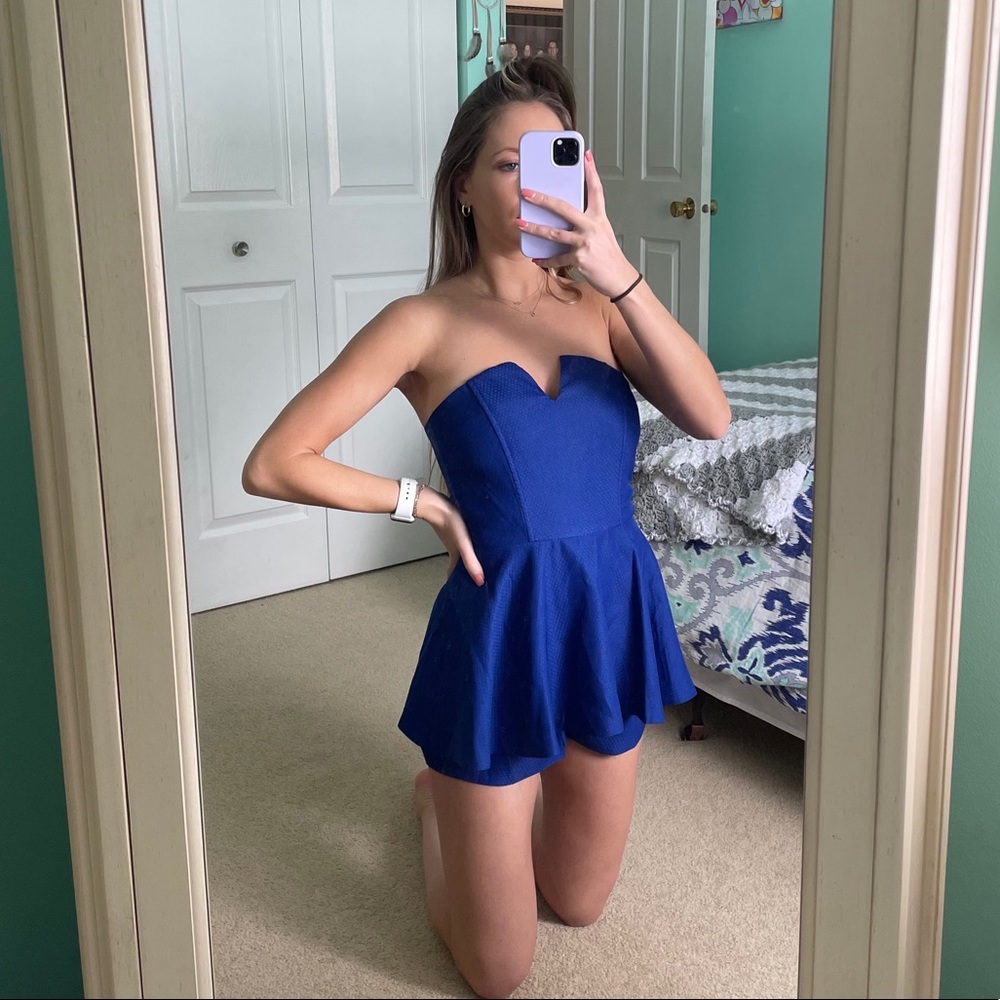 Women’s strapless romper. Royal Blue. Size small